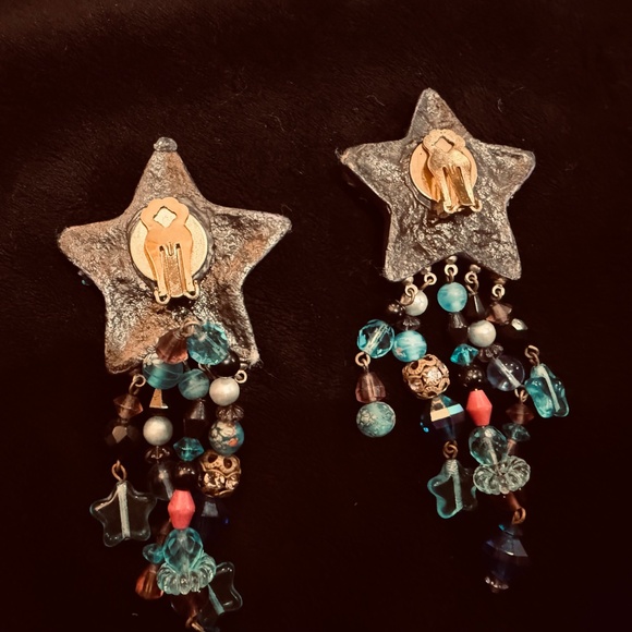 Rhinestone, Bead and Crystal Vintage Star Earrings - Picture 8 of 9